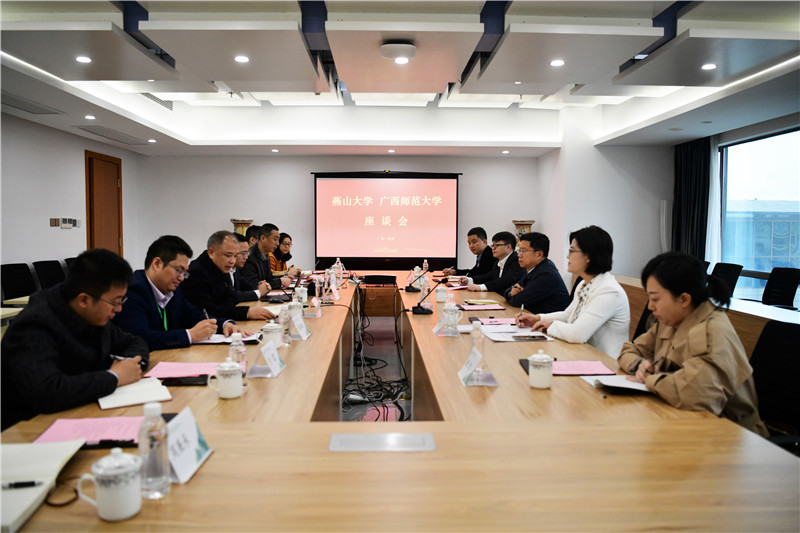 座談會(huì )現場(chǎng).jpg 座談會(huì )現場(chǎng).jpg