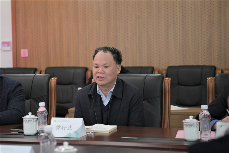 集團公司黨委書(shū)記、董事長(cháng)黃軒莊講話(huà)（廖茹畫(huà) 攝）.jpg