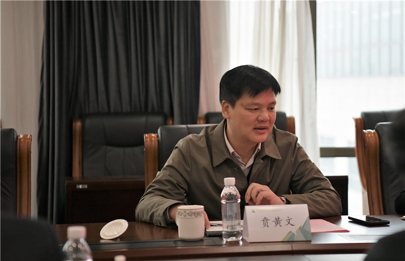 興安縣委書(shū)記賁黃文講話(huà)（廖茹畫(huà) 攝）.jpg