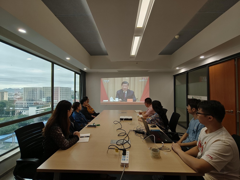 1.基教金圖團支部集中觀(guān)看大會(huì ).jpg