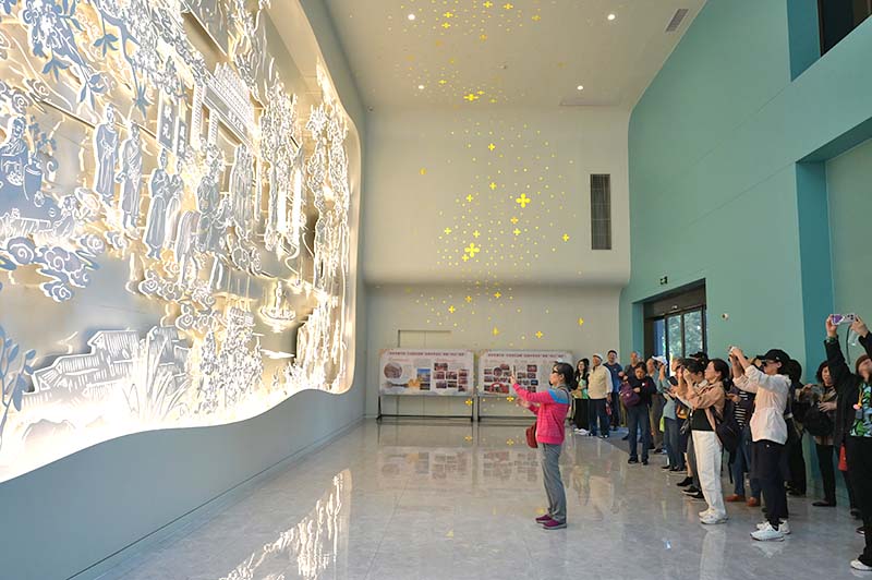 參觀(guān)桂花文化體驗館一A.jpg 參觀(guān)桂花文化體驗館一A.jpg