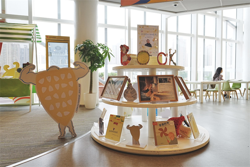 7.10上海少年兒童圖書(shū)館，伊娃娜小型書(shū)展.jpg