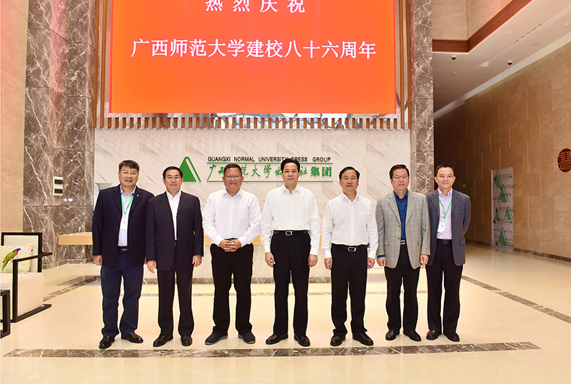 1539168578620217.jpg DSC_2396 2.jpg