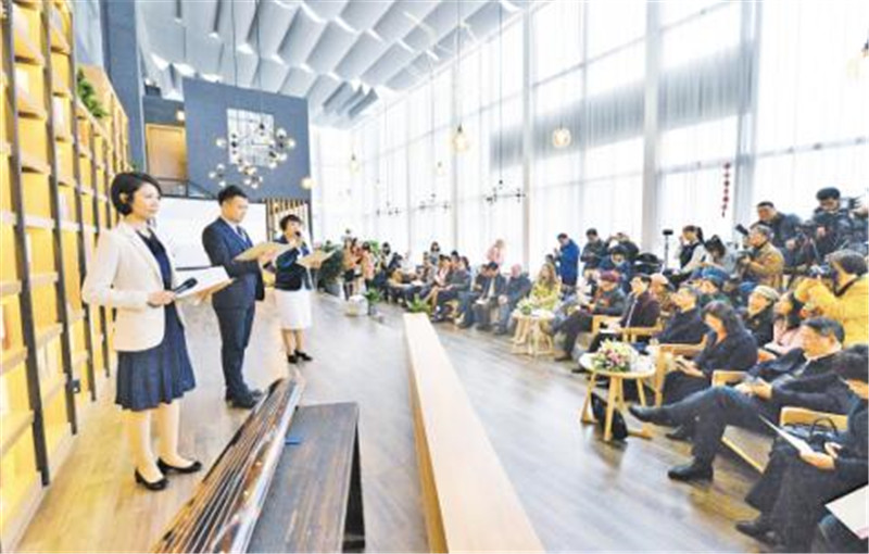 獨秀書(shū)房·陽(yáng)光旅途店華語(yǔ)詩(shī)歌春晚桂林分會(huì )場(chǎng)。 李顯楊 攝.jpg