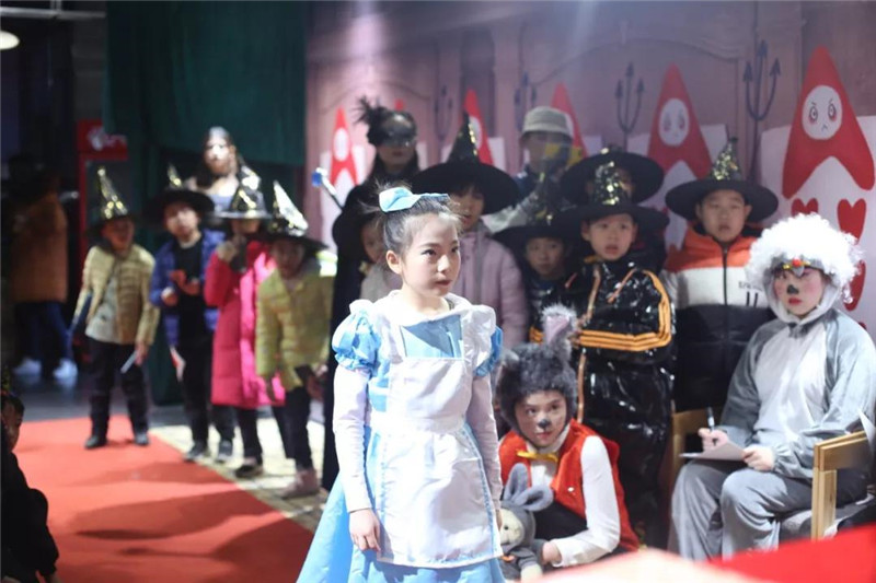 《愛(ài)麗絲漫游奇境》沉浸式讀劇會(huì ).jpg